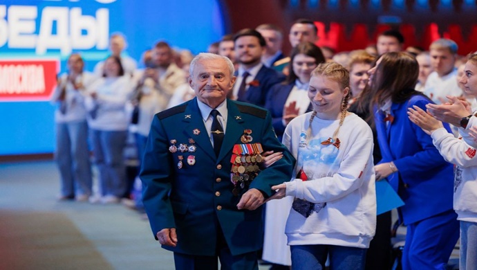 «Единая Россия» совместно «Волонтёрами Победы» поздравили с Днём Победы более 15 тысяч ветеранов по всей стране и за рубежом