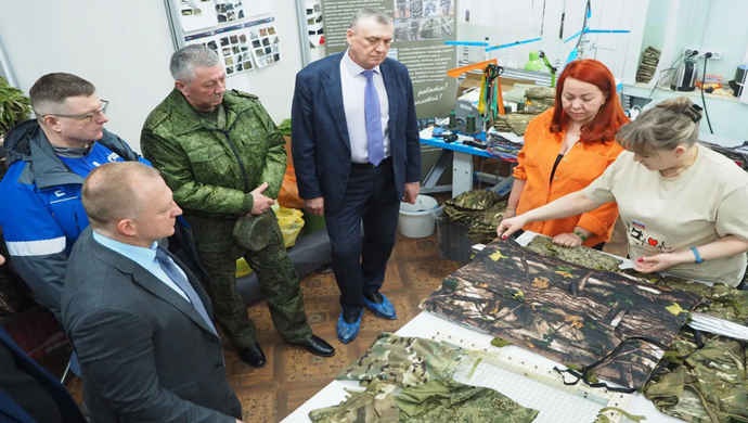 Birleşik Rusya, Nadym’deki (Yamalo-Nenets Özerk Okrugu) dikiş taburunun gönüllülerine destek verdi